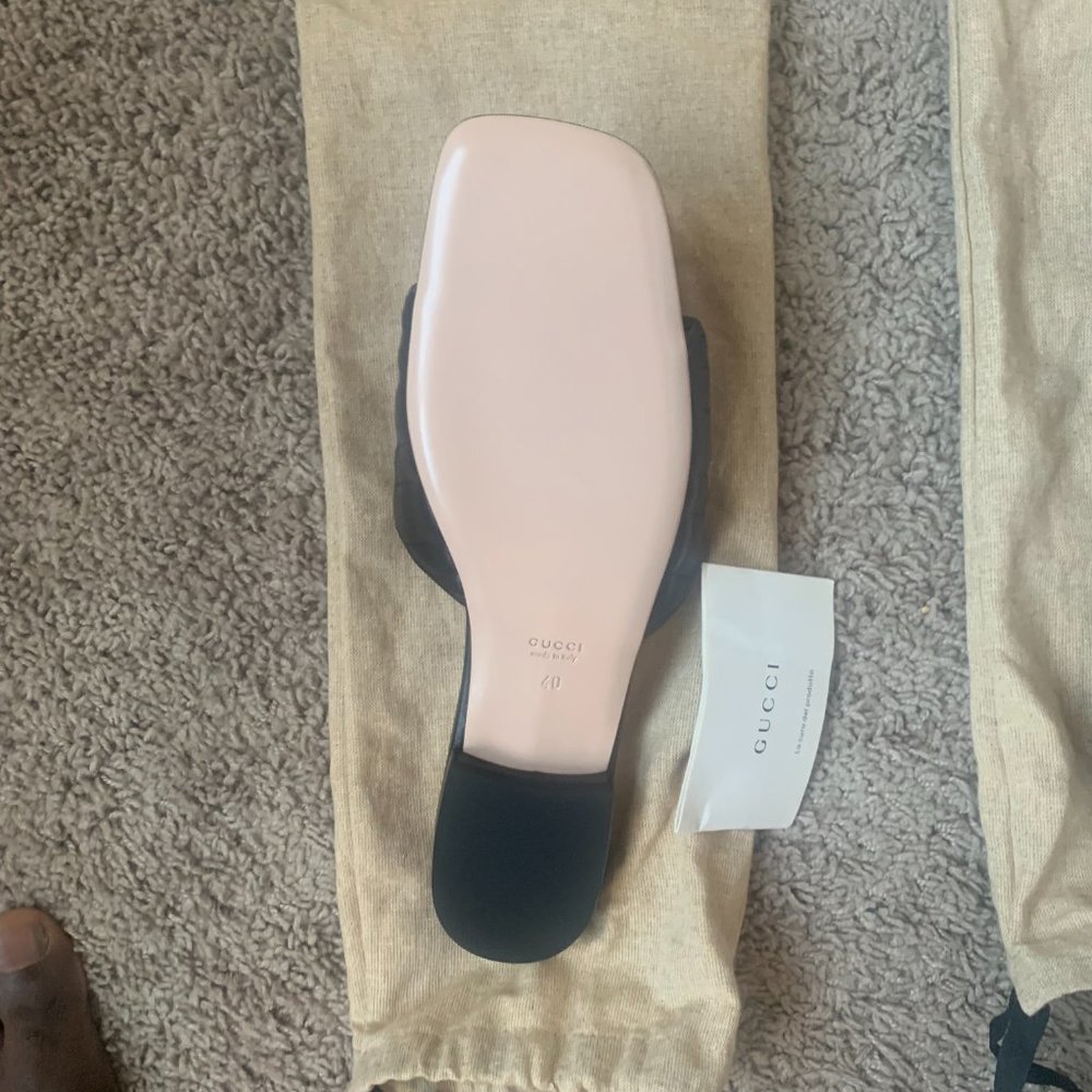 Womens Gucci Slippers - Picture 6 of 6